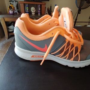 Size 7 in a half female nike Air
